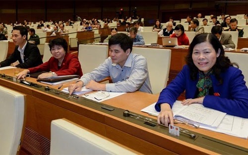Biểu[-]quyết[-]hoãn[-]thi[-]hành[-]Bộ[-]luật[-]Hình[-]sự[-]2015
